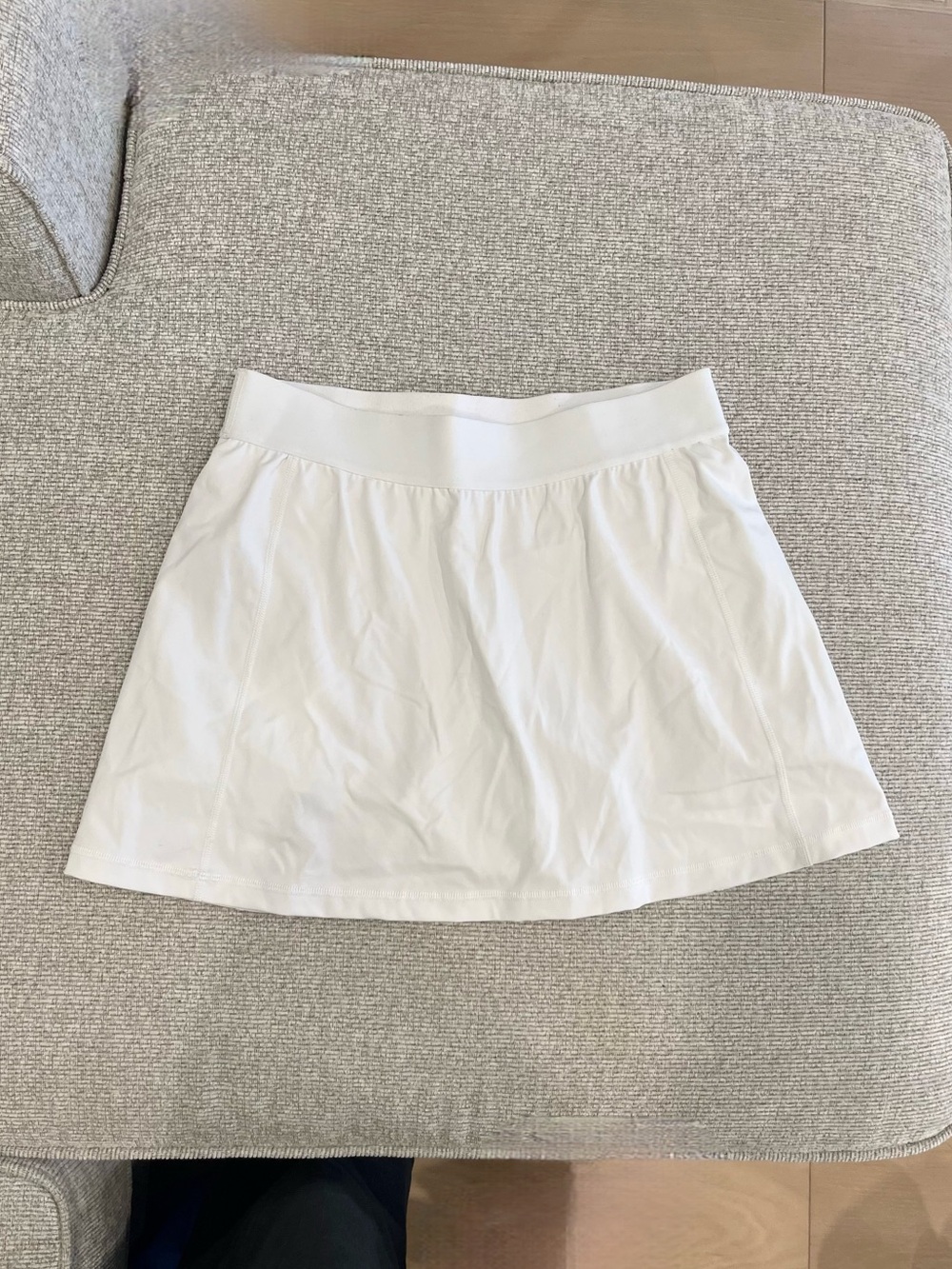 Aritzia TNA White Mini Tennis Skirt